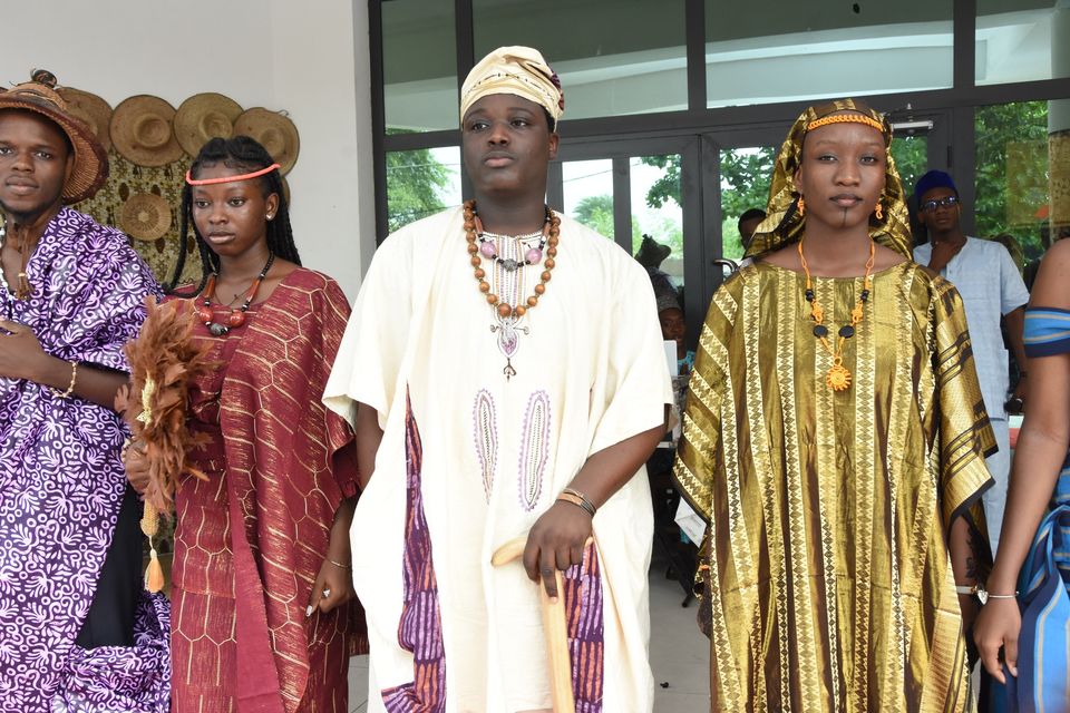Défilé en tenues traditionnelles